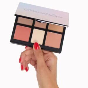 WINGME Cosmetics Ethereal Eye and Face Palette in Light-Medium NIB